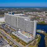 Laketown Wharf 1025