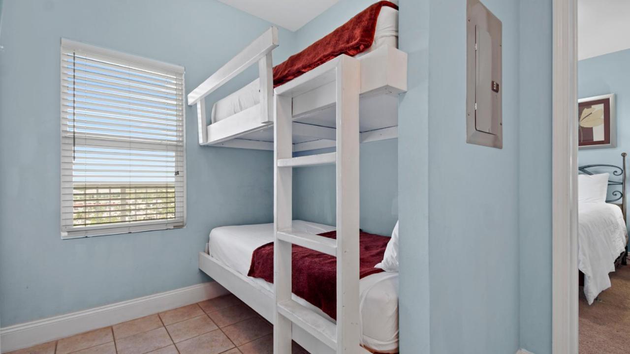 Laketown Wharf 1025 Apartment *