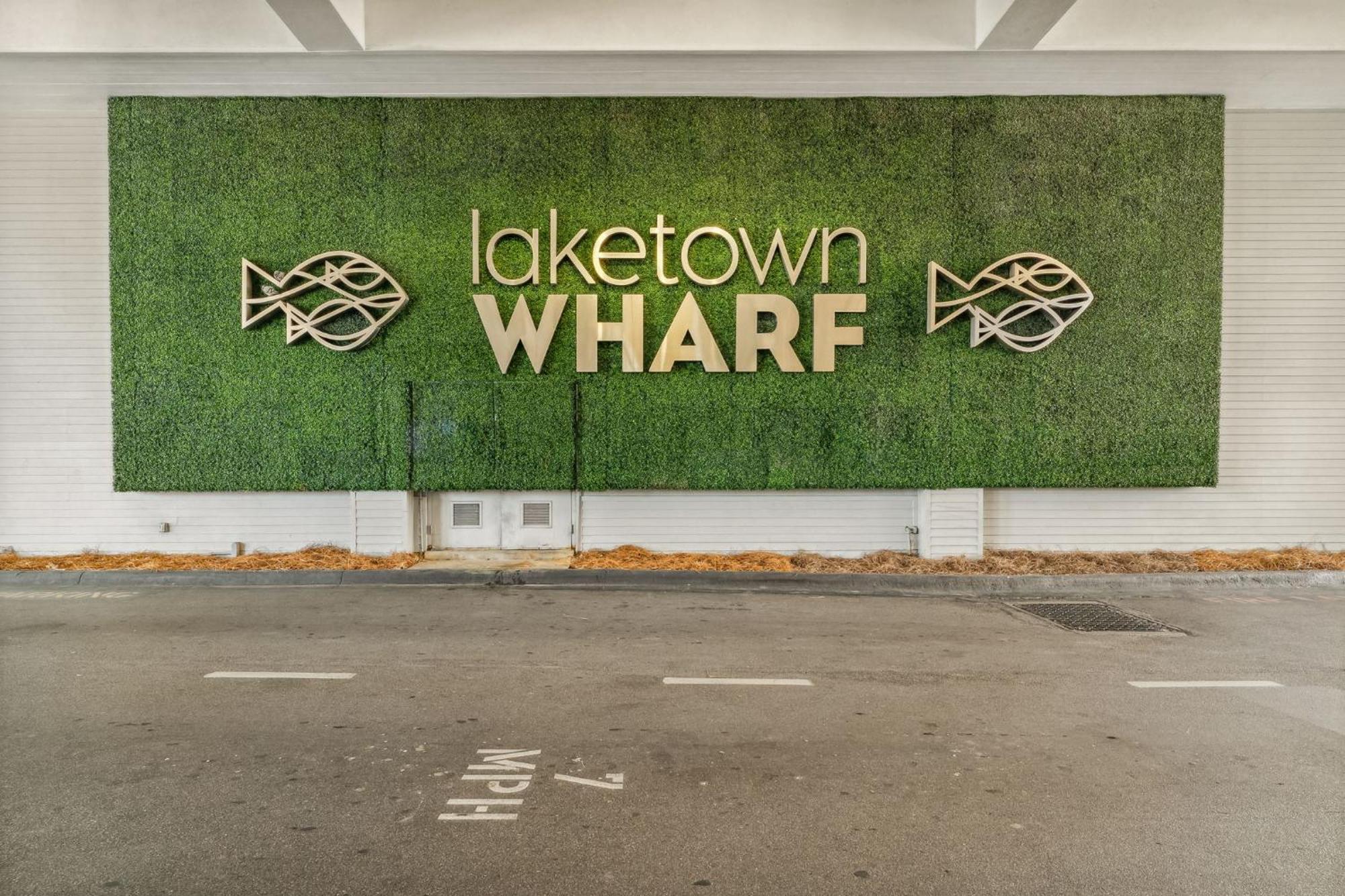 Apartment Laketown Wharf 1025